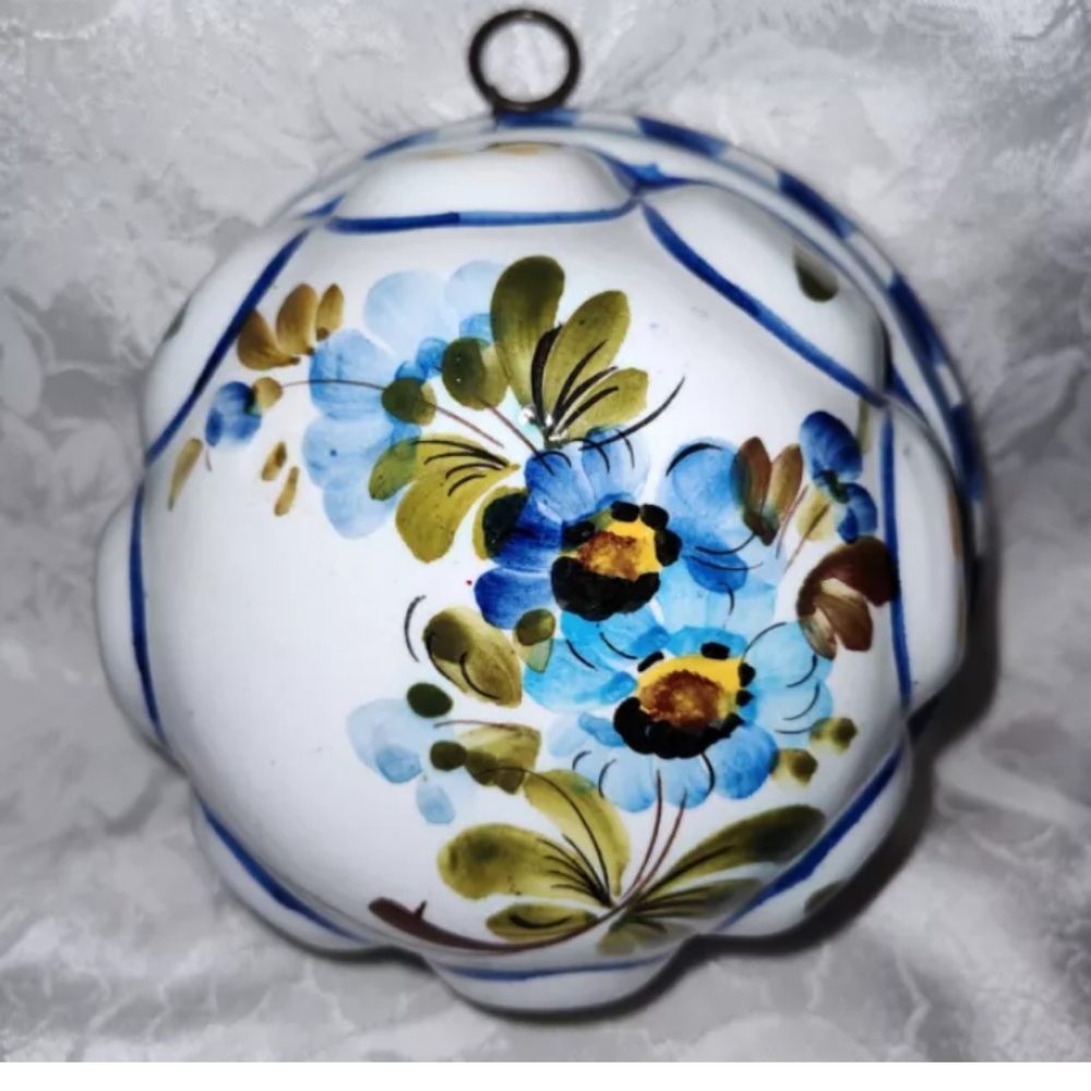 Vintage Italian Hand Painted Ceramic Kitchen Decor Wall Hanging Mold